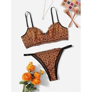 2X Plus Size Black & Orange Hollow Out Scallop Trim Lace Bralette Lingerie Set